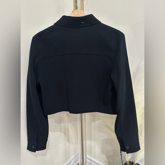 Aritzia Little Cropped Jacket Size 2 NWT - Picture 3 of 5